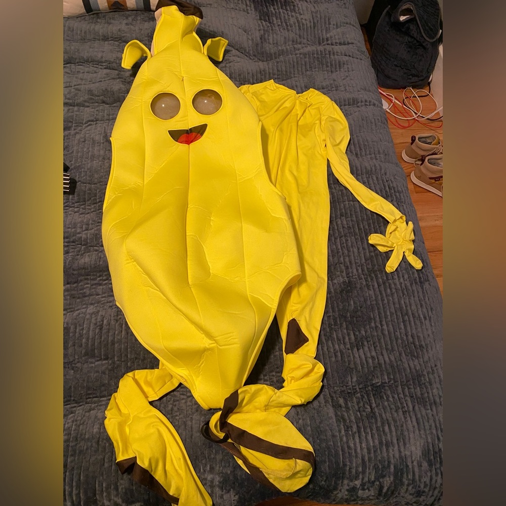 Fortnite Peely costume.